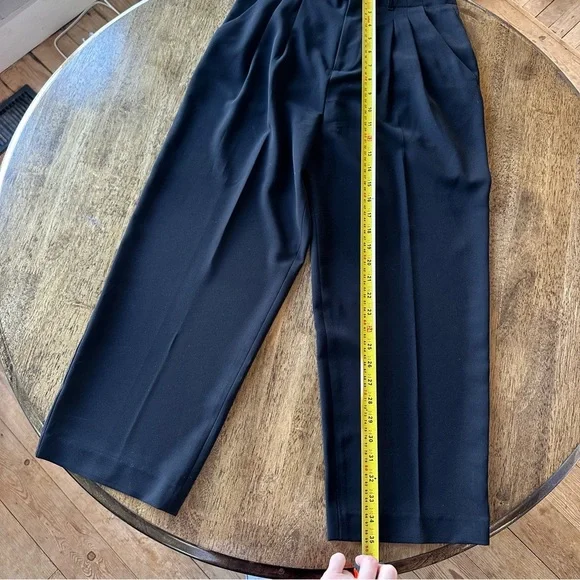 Alice + Olivia Women's Black Pleated Pants - Picture 4 of 8